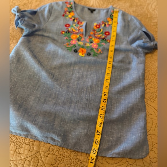 Adorable Talbots Boho Floral Folk Embroidered Chambray Blue Linen Blend Top, S - Picture 7 of 9